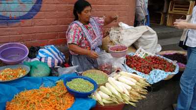 buying-strawberries-small