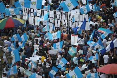 closeup-demonstration-guate