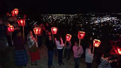 Posada-getting_ready_to_walk-small