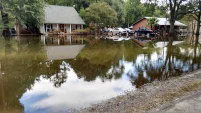 house-in-water-small